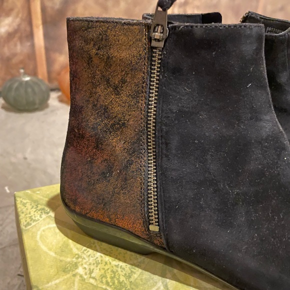 Dansko boots size 9 - Picture 2 of 2